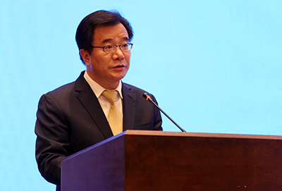 2018版《中国外交》白皮书在海南发布 展示中国扩大对外开放的信心