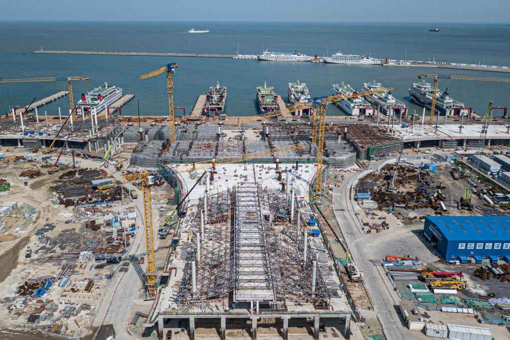 海口：新海码头客运综合枢纽站工程加紧施工