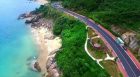海南环岛旅游公路项目六工区加快施工