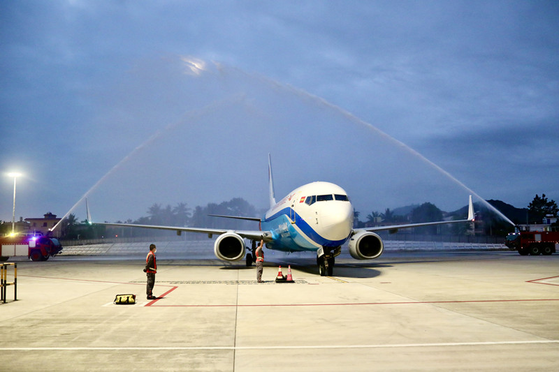 “新加坡—三亚”国际航空货运航线成功通航