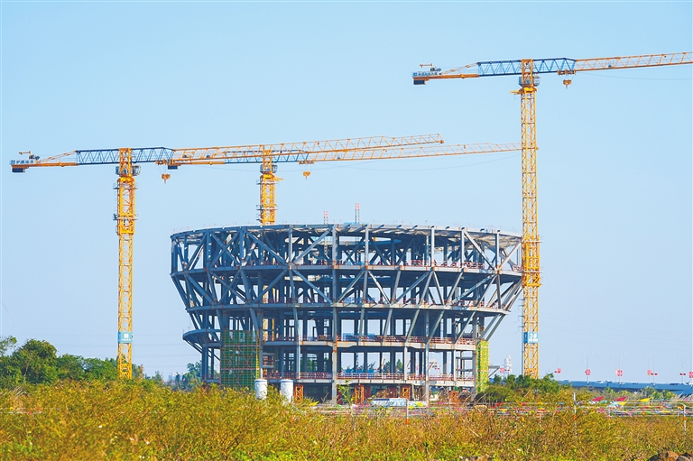 海南科技馆主体钢结构封顶