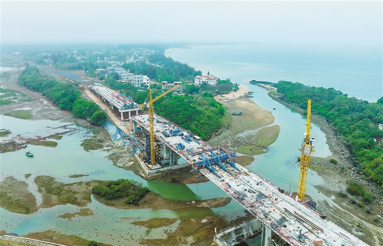 儋州下浦港大桥：项目建设有序推进